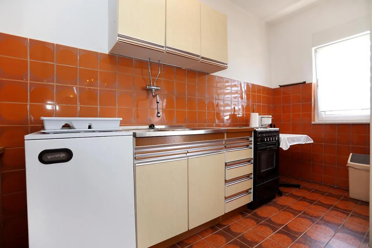 Apartman Knezo Hotel Trogir Guest house