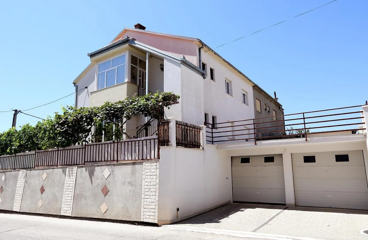 Guest house Apartman Knezo Hotel Trogir