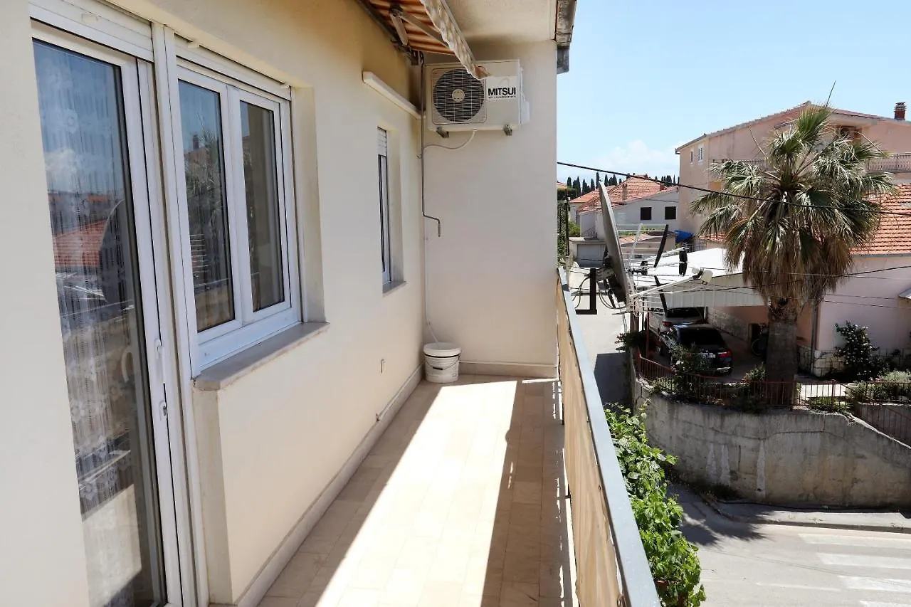 Guest house Apartman Knezo Hotel Trogir Croatia